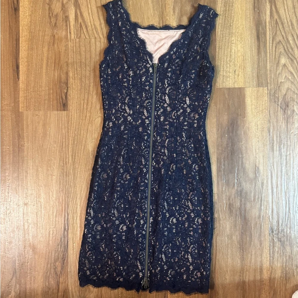 Adrianna Papell‎ Navy Lace Boat Neck Sheath Dress Size 4